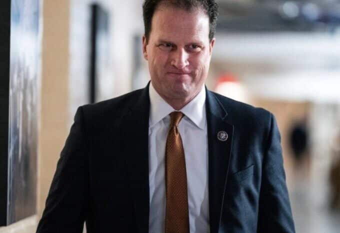 With US fossil fuel production up, GOP would step on the gas