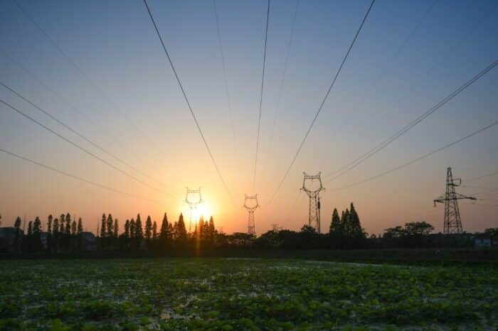 The Reliability and Resiliency of Electric Services in the U.S. in Light of Recent Reliability Assessments and Alerts
