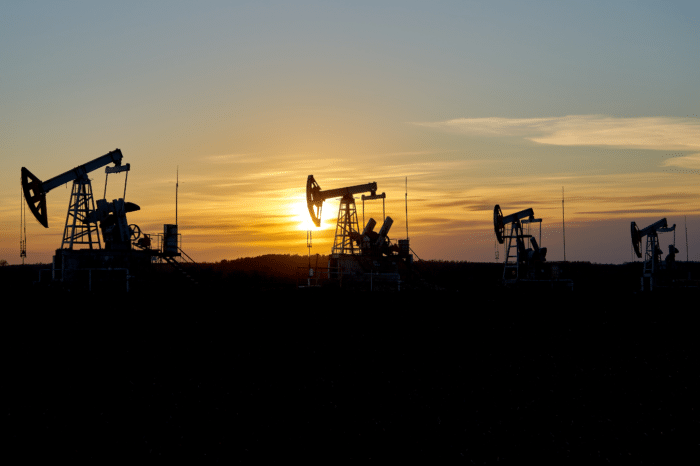 Societal Costs of Oil and Gas Production