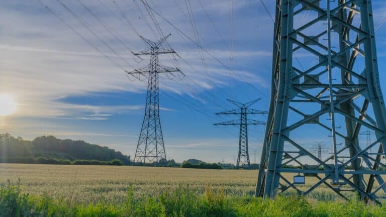 Unlocking Transmission Efficiency through Grid Enhancement Solutions